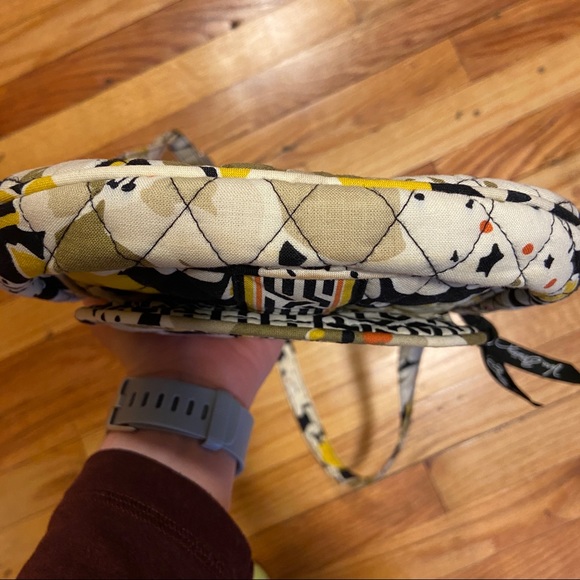 Vera Bradley Lizzy - Picture 9 of 16